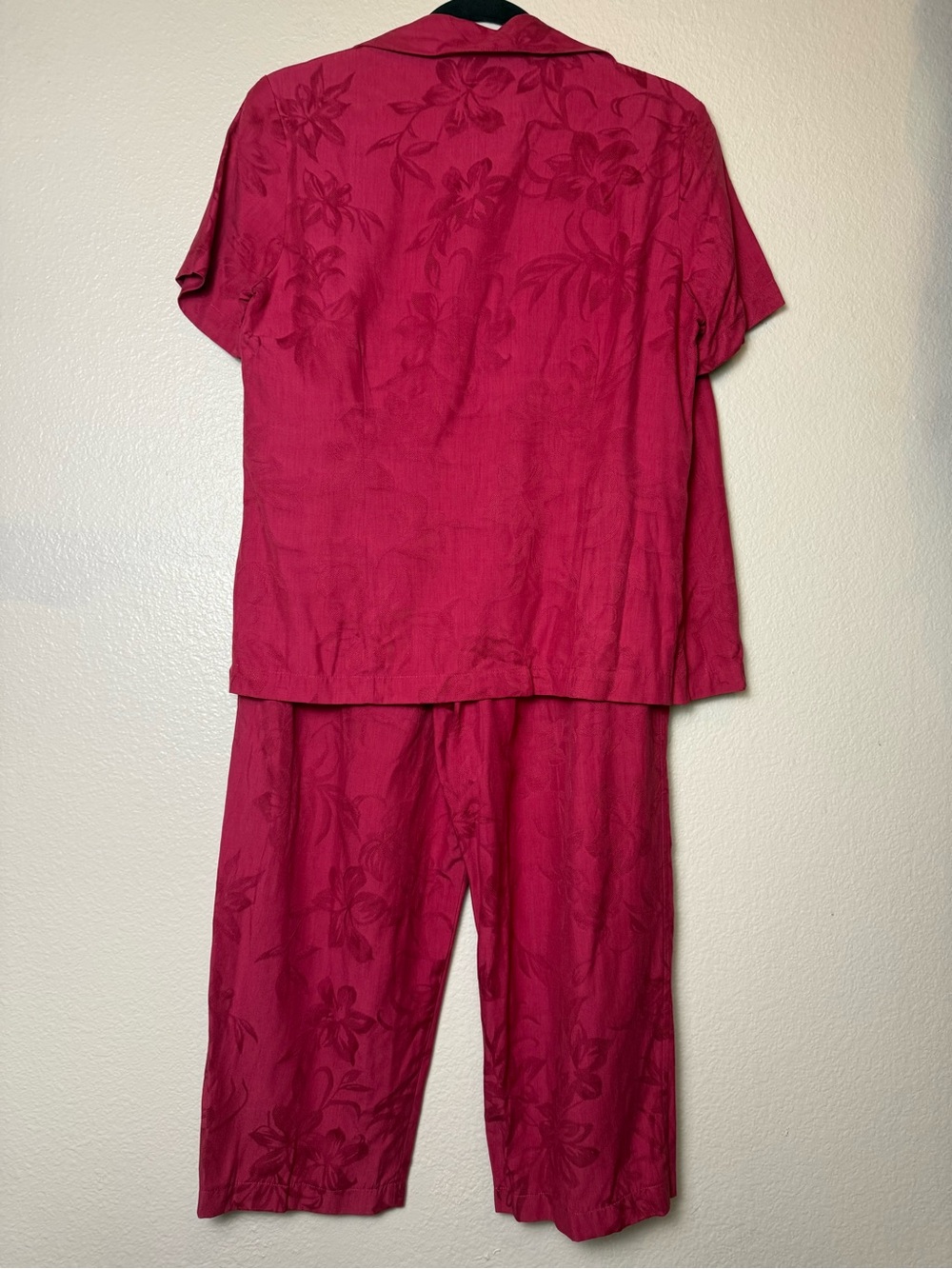 Short-Sleeve Two-Piece Pajama Set in Raspberry - Picture 2 of 8